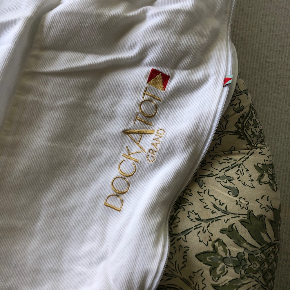 Dock-a-Tot Grande Cover in White